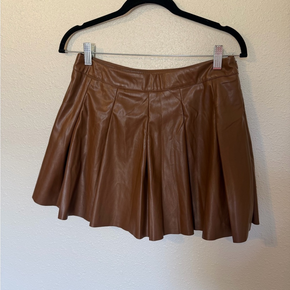 Better Be Brown Faux Leather Pleated Mini Skort Size Large - Picture 2 of 7